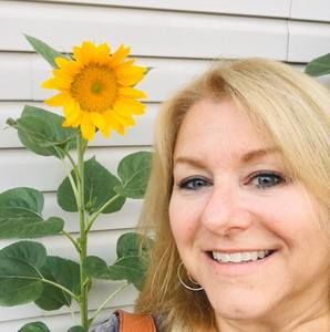 Meet your Posher, Laurie